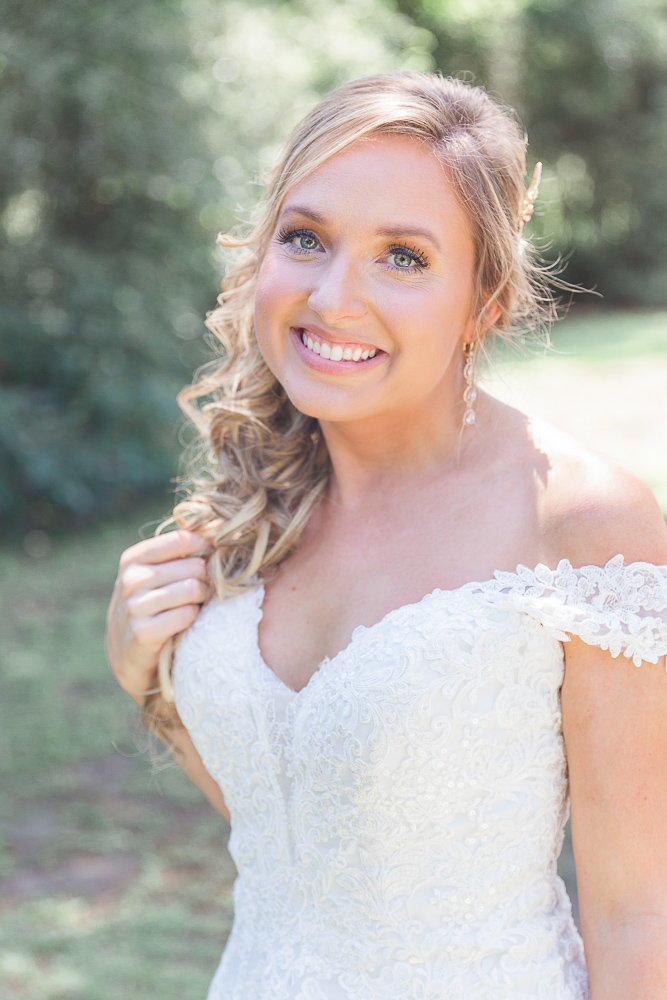 Annie Elise Photography | Bride Portrait Outdoors | Burgundy Flowers | Radiant Bride | I do Bridal | Up Close