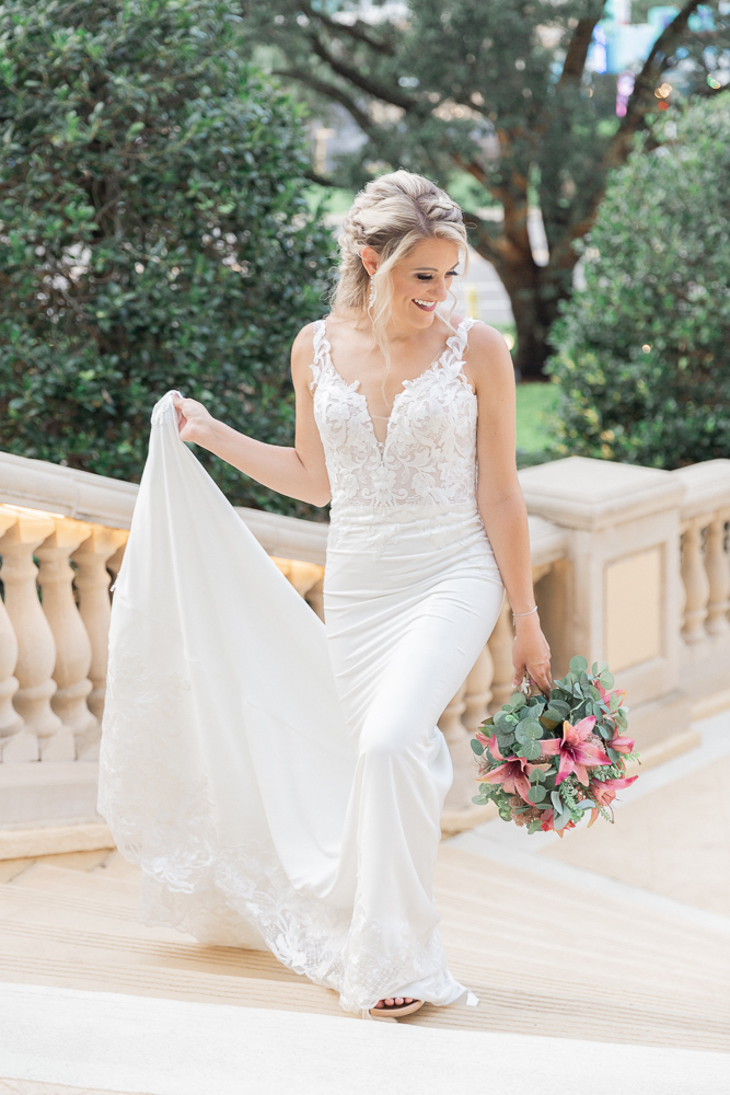 Annie Elise Photography | Beau Rivage | Bridal Portrait | Mississippi Staircase