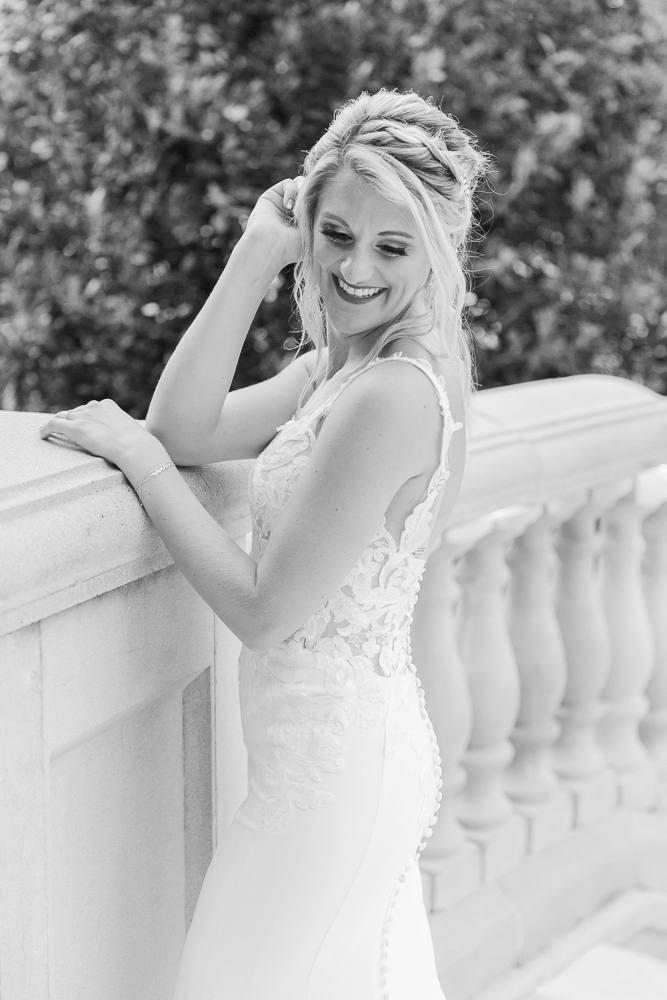 Annie Elise Photography | Beau Rivage | Bridal Portrait | Mississippi Wedding | Black and White