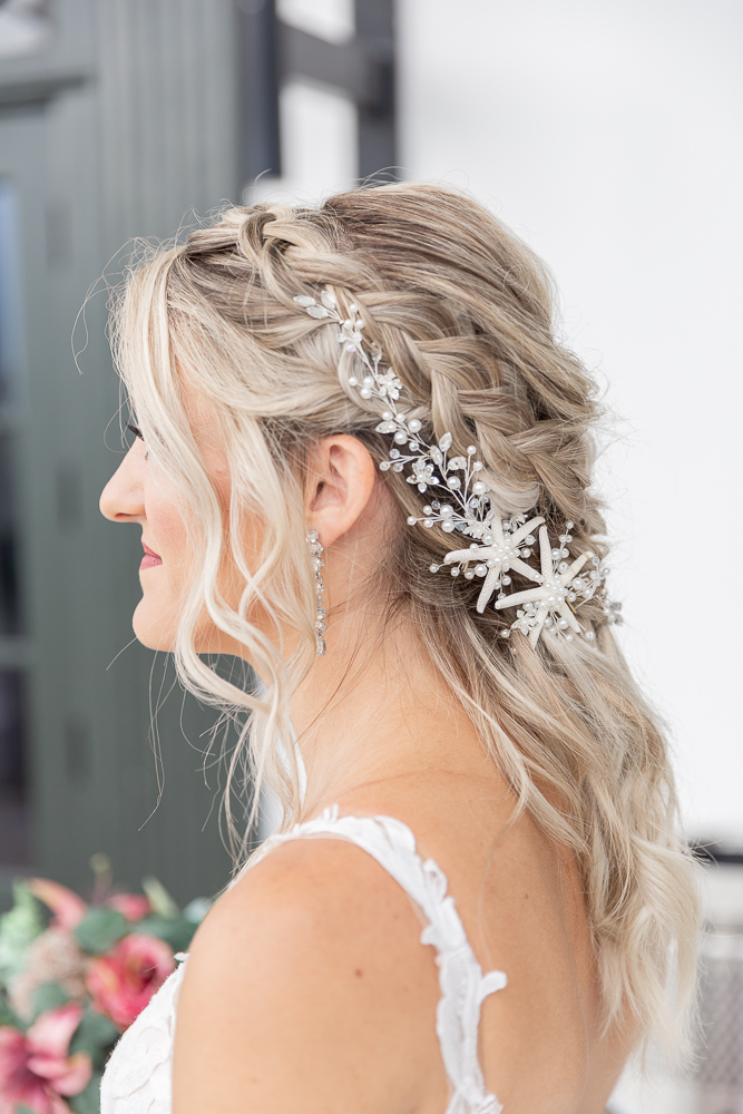 Annie Elise Photography | bridal hair inspiration | Starfish hair accessory
