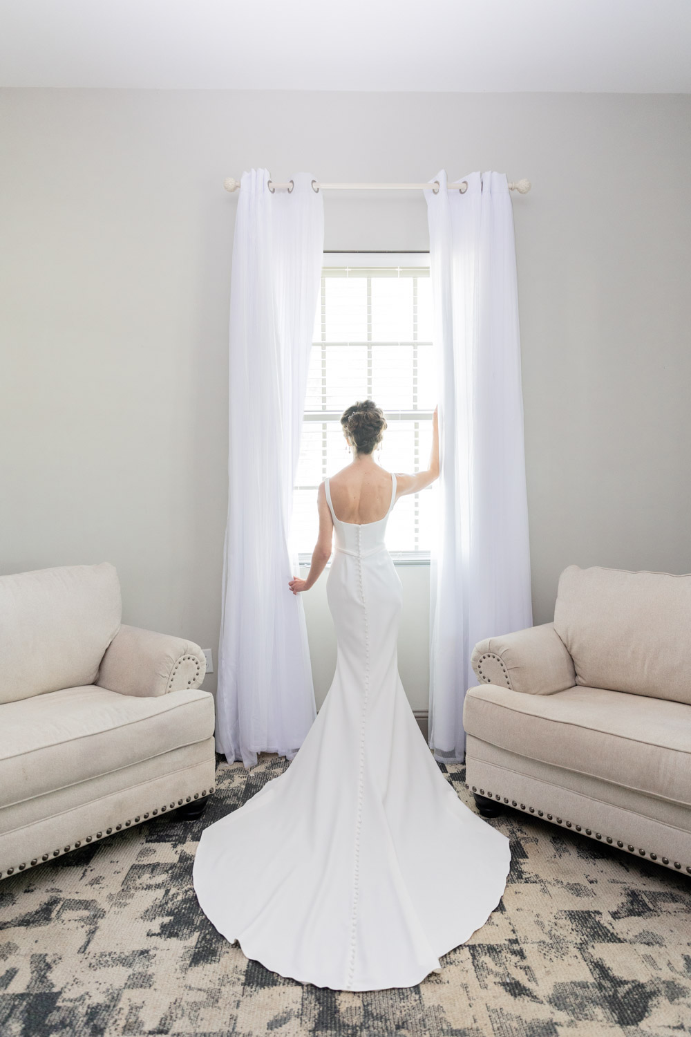 Jessica + Jordan - Annie Elise Photography - Centennial Boutonierre 1
