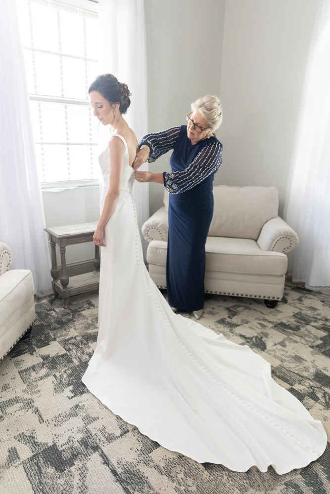Jessica + Jordan - Annie Elise Photography -Getting ready 4