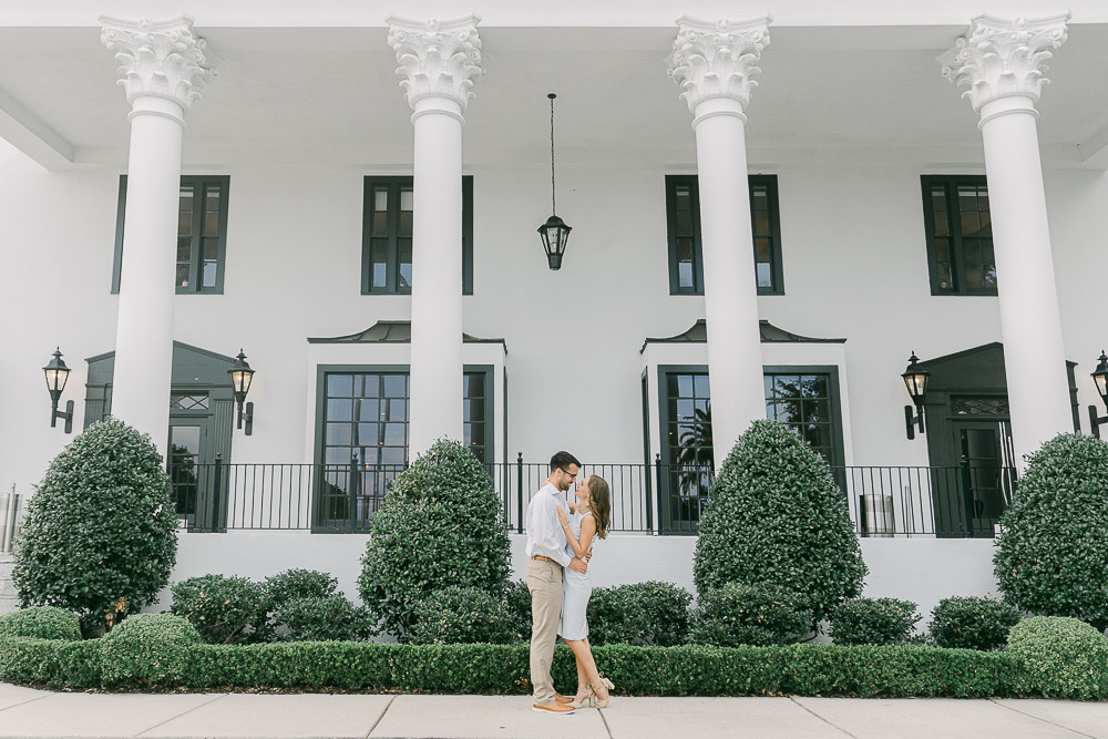 Gulfport Post Office | Hispanic engagement session Downtown Mississippi