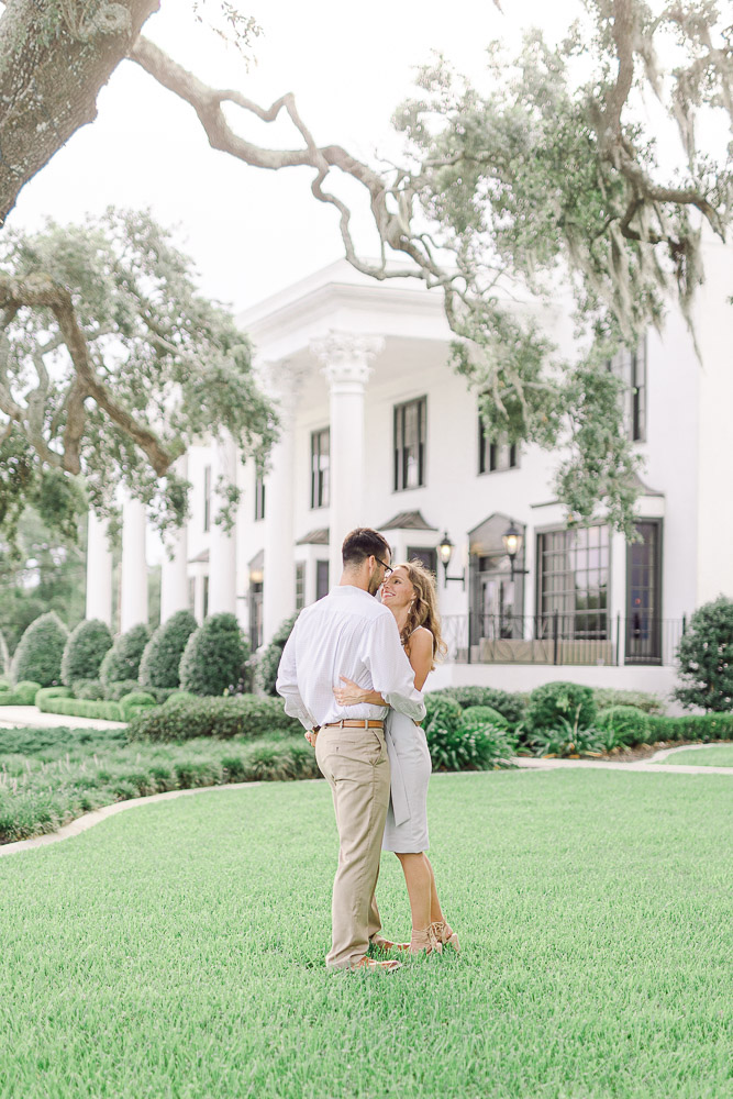 engagement photos | hispanic couple in Gulfport | Downtown Mississippi