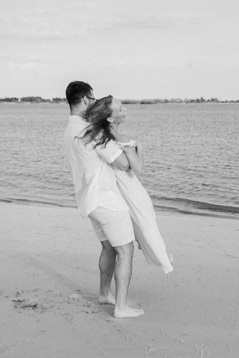 Gulfport Post Office | Hispanic engagement session Downtown Mississippi